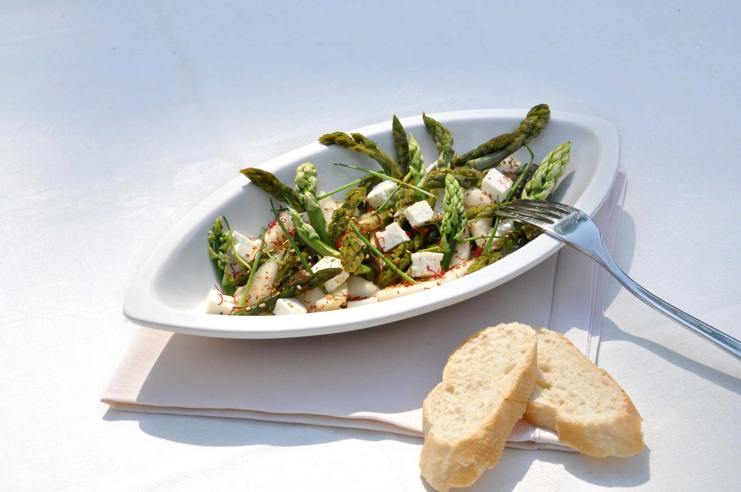 Spargel-Birnen-Salat mit Feta