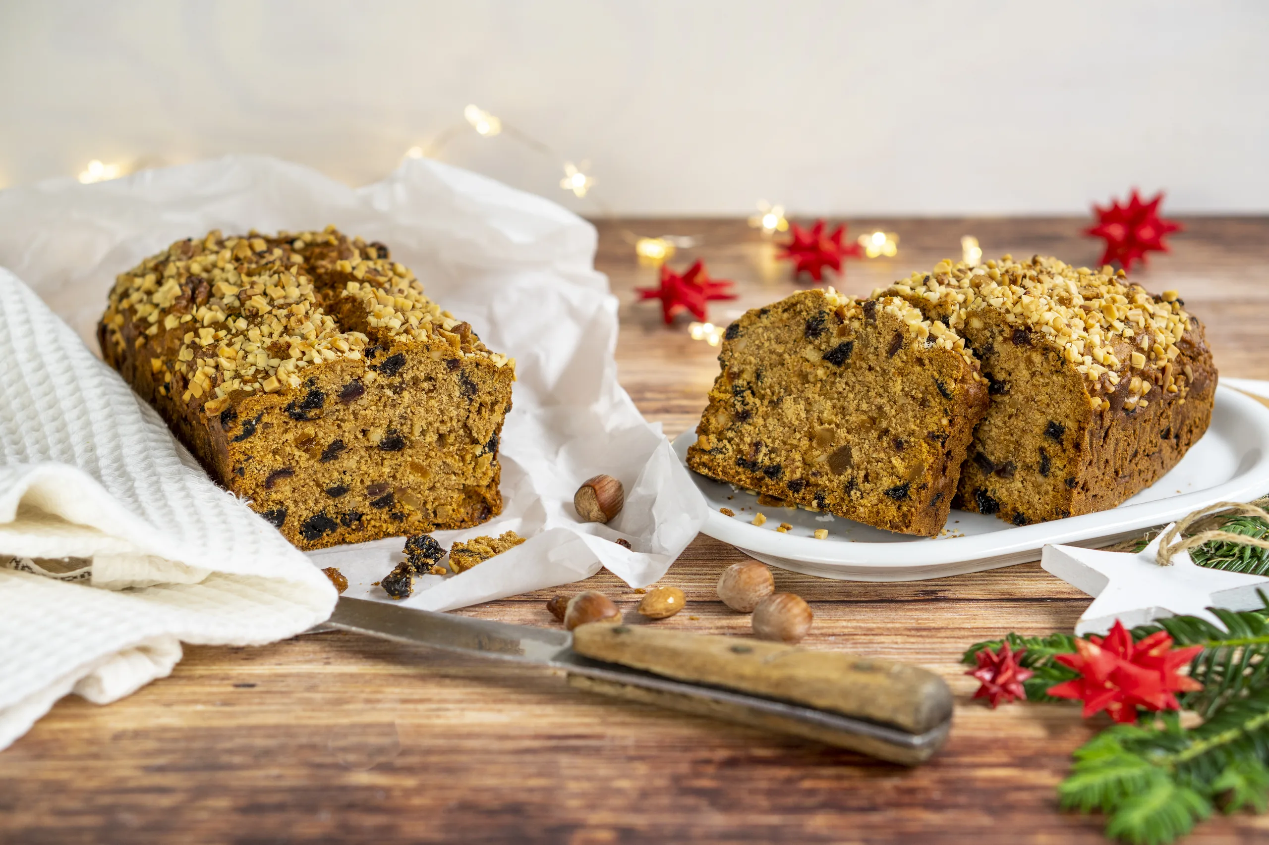 Weihnachtlicher Früchtekuchen